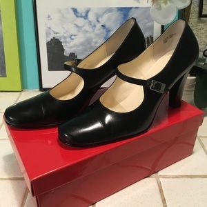 Anne Klein Black Mary Jane Heels